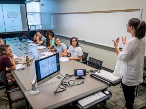 teacher lecturing students