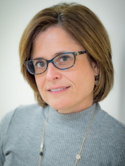 Headshot of Prof. Wendy Zeitlin.