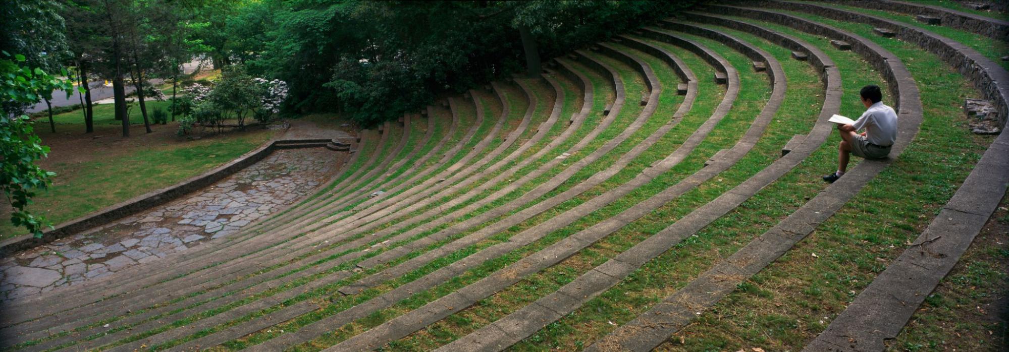 Photo of the amphitheater on Montclair campus