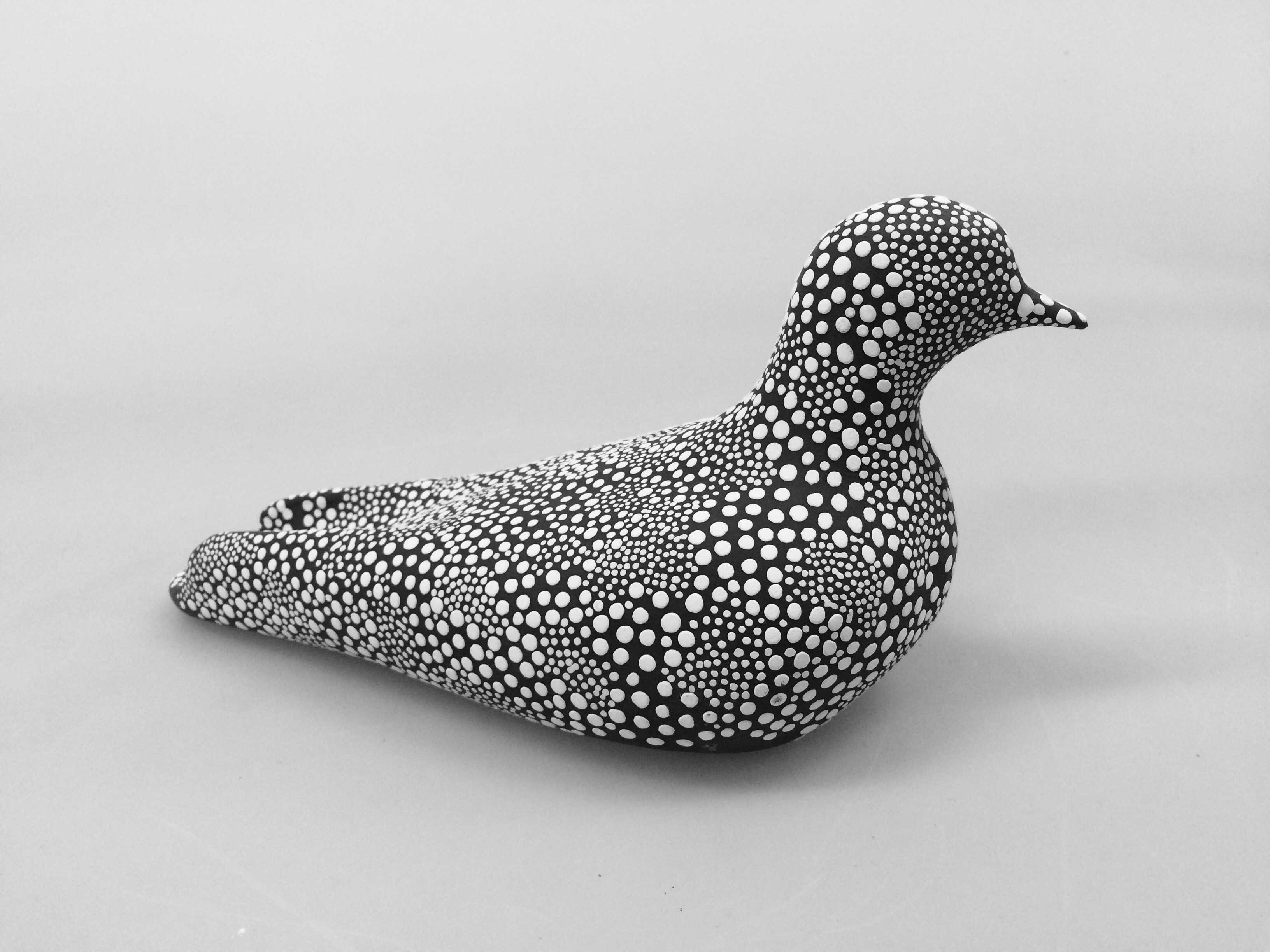 bird sculpture black and white
