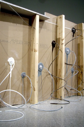 assemblage with wires