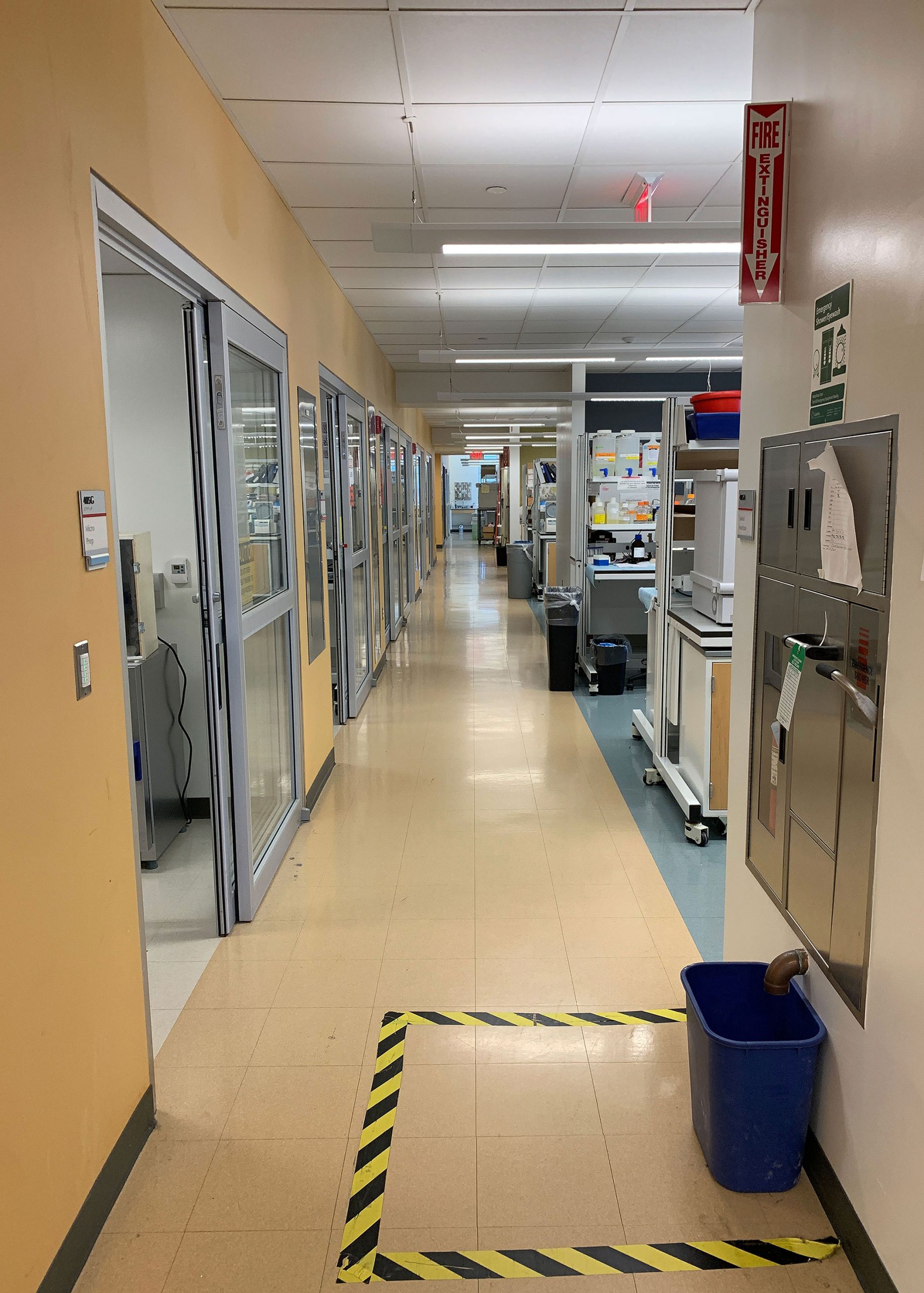 CELS 405 hallway by rooms