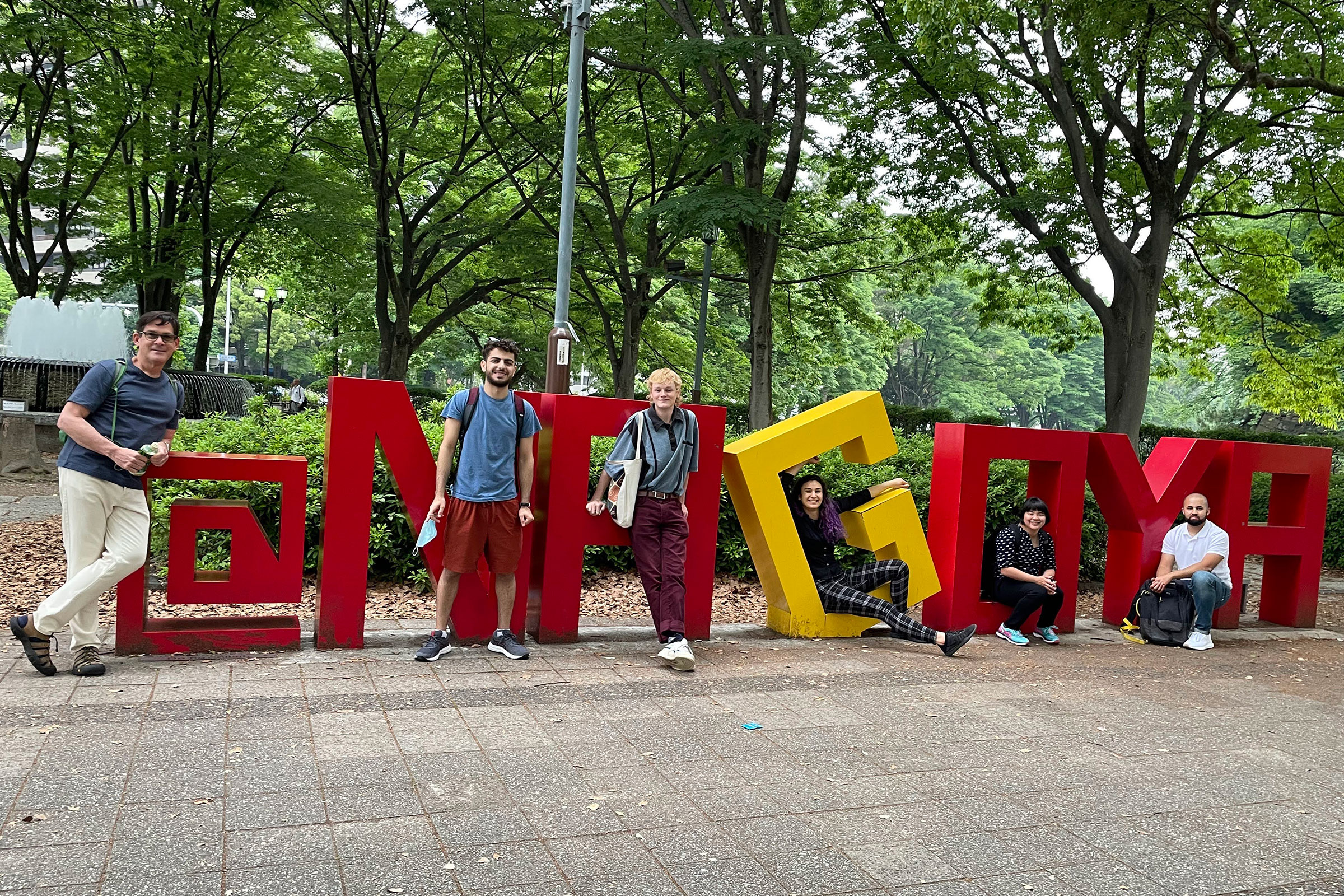 nagoya sign group photo