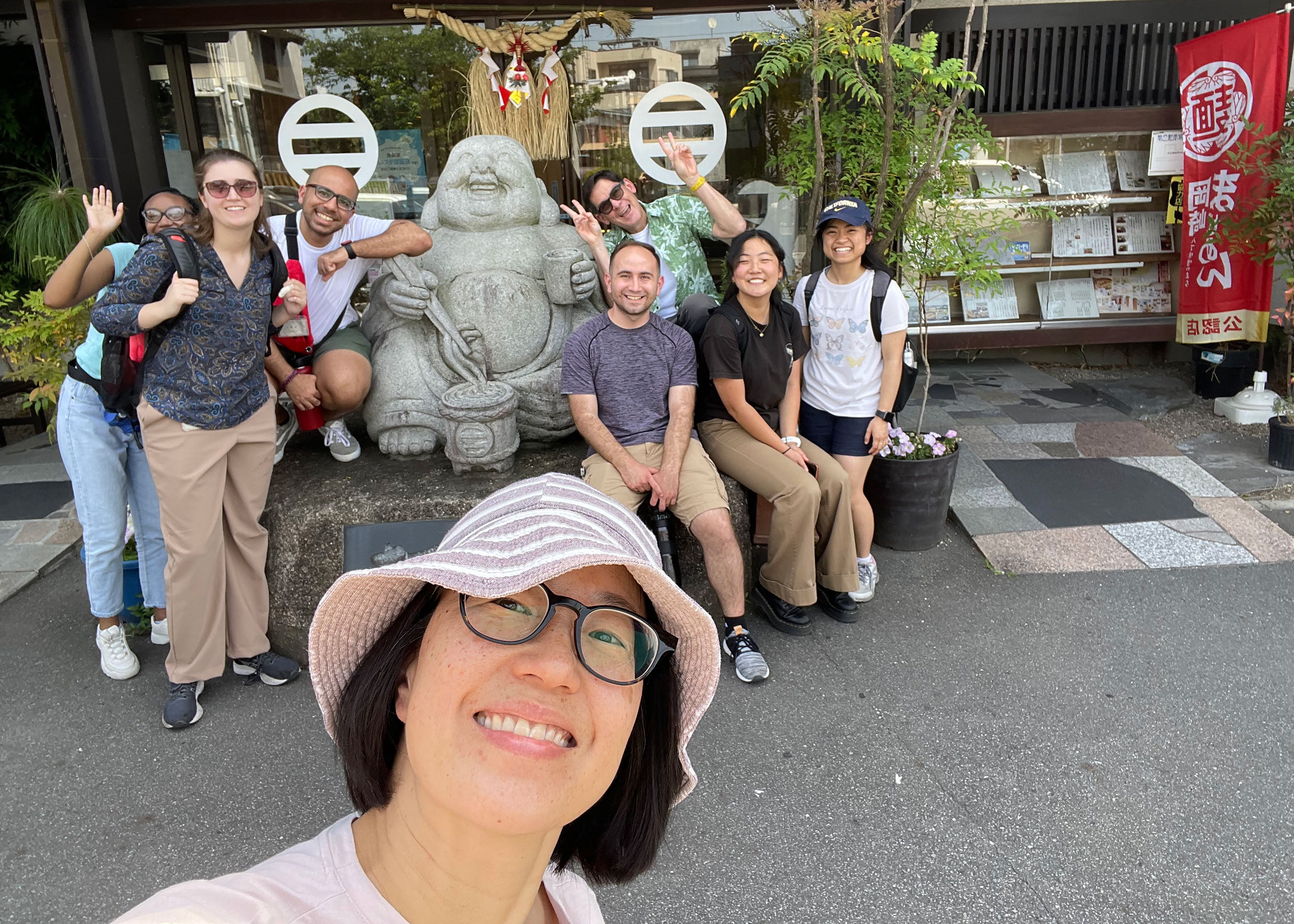 Dr. Munakata selfie with group