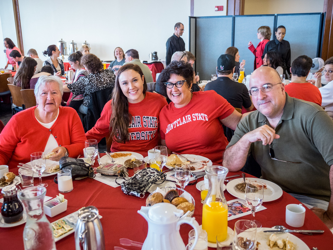 Family eating breakfast at Homecoming