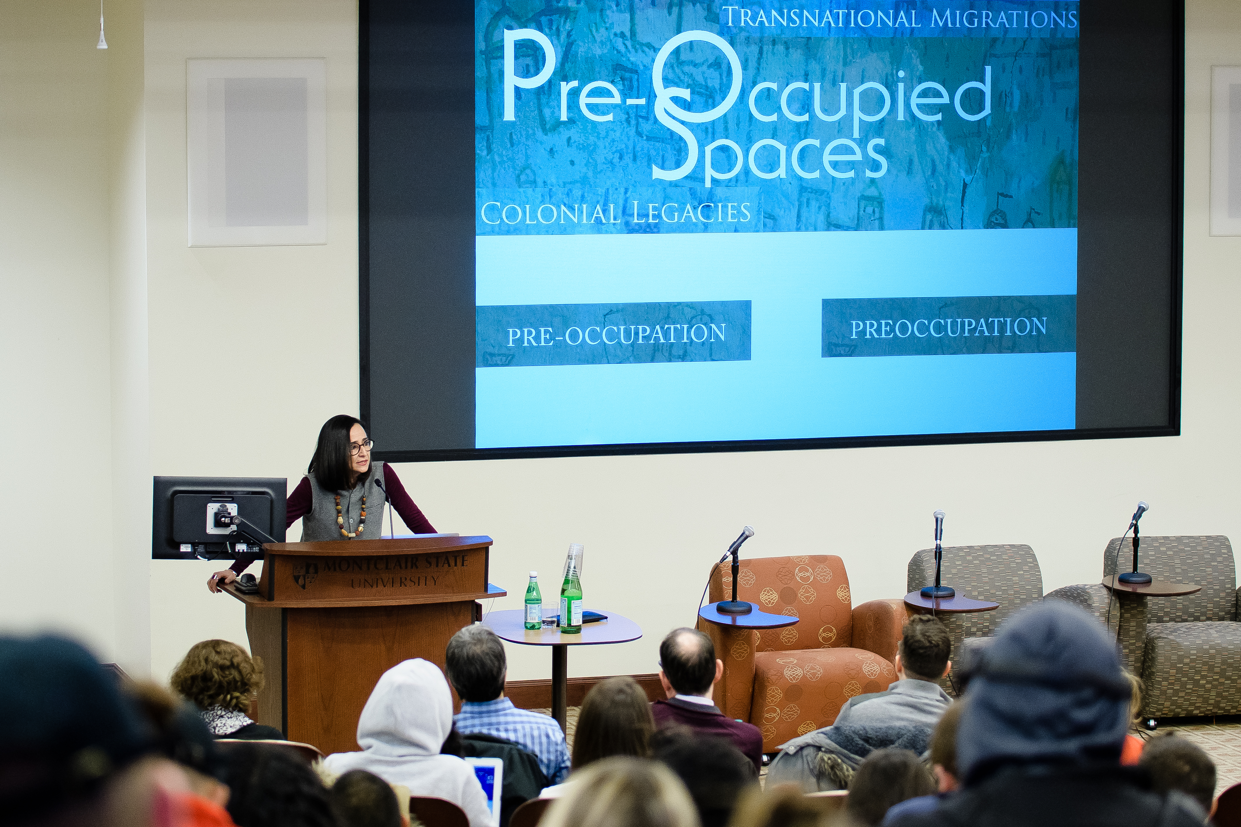 Teresa Fiore presenting.