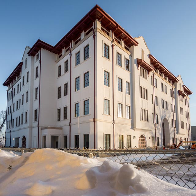Photo of the Center for Environmental and Life Sciences building under construction