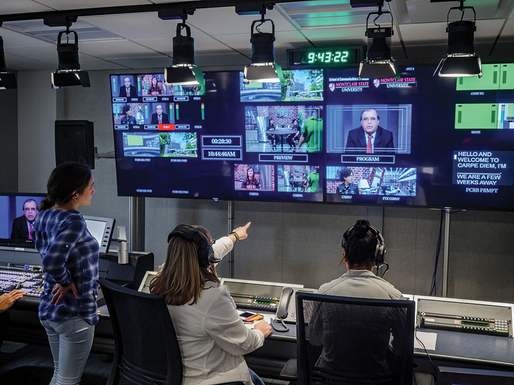 Students in SCM studio.