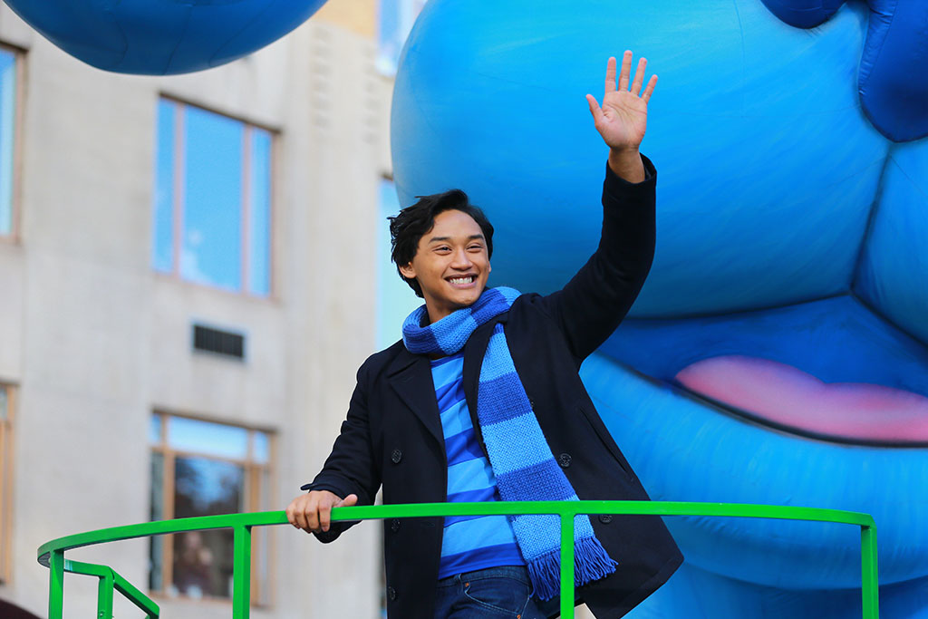Josh Dela Cruz with Blue at Macy’s Thanksgiving Day Parade 2019. Courtesy of Nickelodeon.