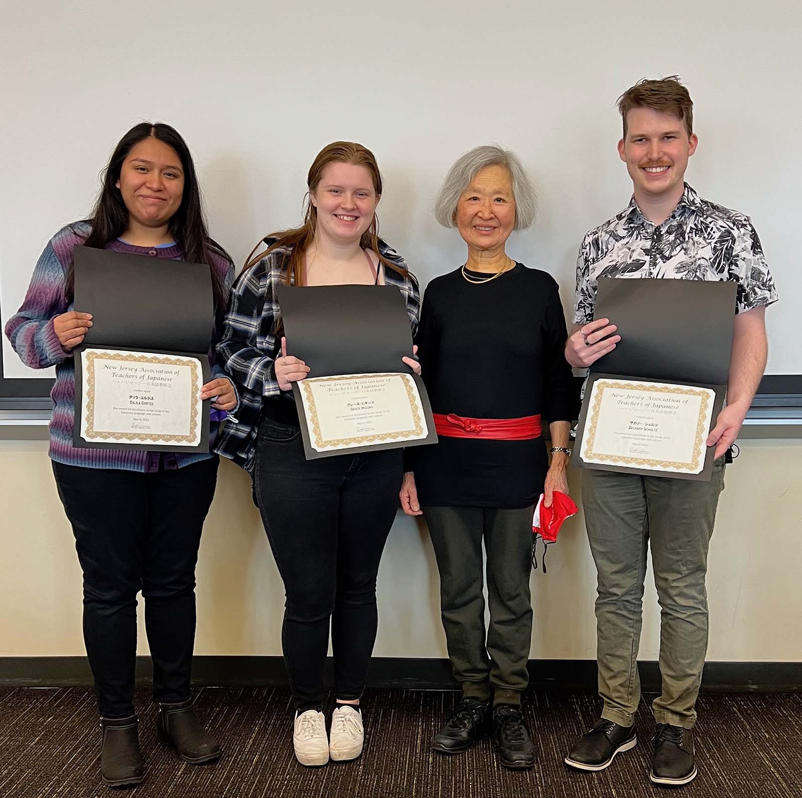 Prof. Yahui Olenik (second from right) and Japanese language students who receive certificates from New Jersey Association of Teachers of Japanese - Wing Shan Ho