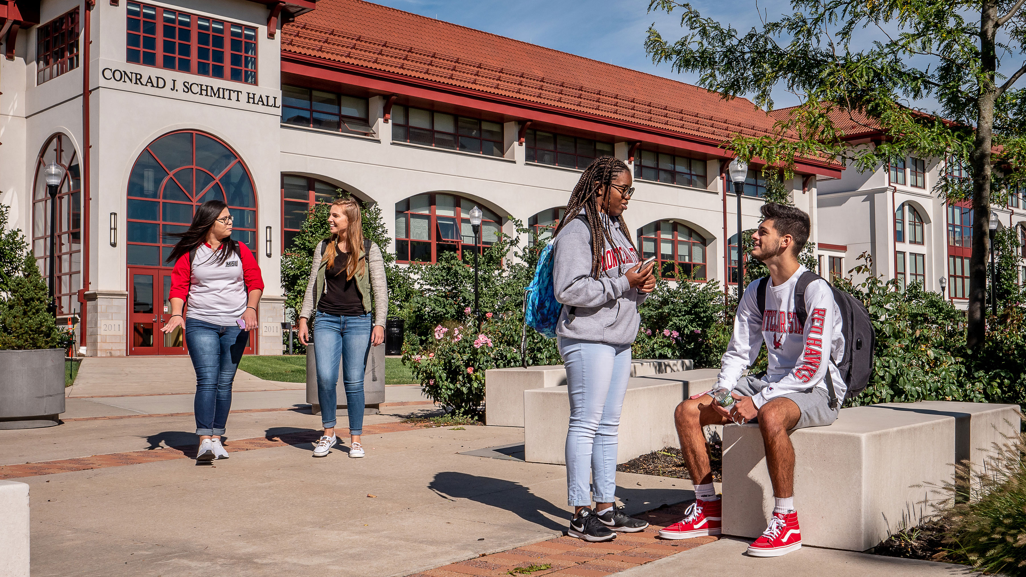 Students on quad in front of Schmitt Hall