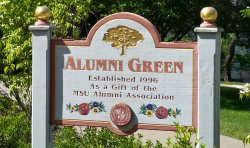 Alumni Green Established 1996 As a Gift of the MSU Alumni Association sign