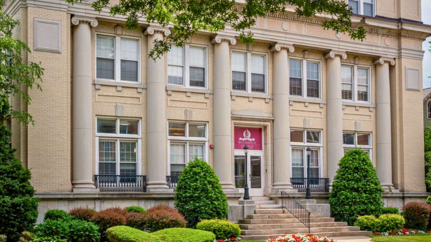 Welcome Bloomfield Alumni! – A Chat With BCAA President Maurice Lyle '09 –  Alumni - Montclair State University