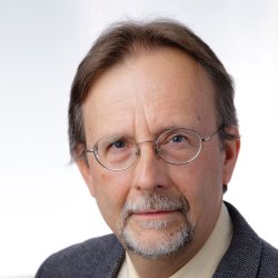 Dr. Michael Kruge