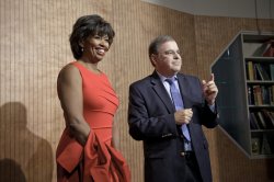 Rosenweig introduces the 2010 Broadcaster of the Year to the audience.