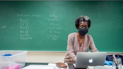 Dr. Sandra Adams in one of her lab classes