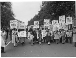black and white Photograph of 1958 Lincoln Memorial Youth March for Integrated Schools from National Archives