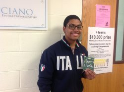 Feature image for Junior Accounting Major Wins $25 Gift Card