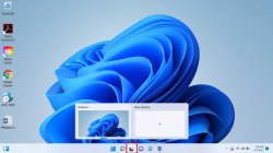windows taskbar with task view icon highlighted