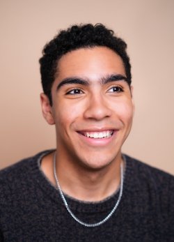Lorenzo Hilliard smile
