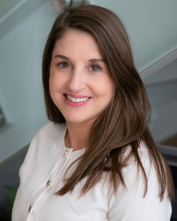 Photo of Elizabeth Kalajian