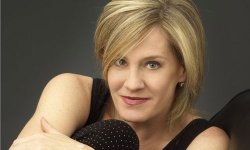 Feature image for Jeanne-Michèle Charbonnet Joins Vocal Faculty