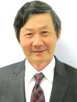 photo of professor emeritus Longxing Wei
