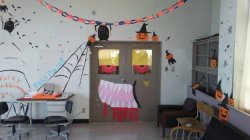 Photo of classroom decorated for Halloween