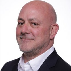 Robert Vanaria profile photo