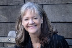 Photo of Leann Overton