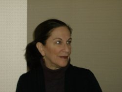 Photo of Lois Oppenheim