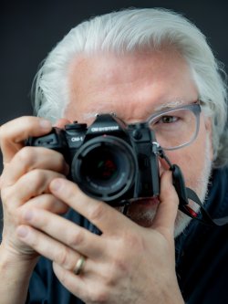 Photo of Mike Peters