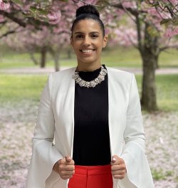 Photo of Natalie Lopez