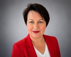 Photo of Annette Dabek