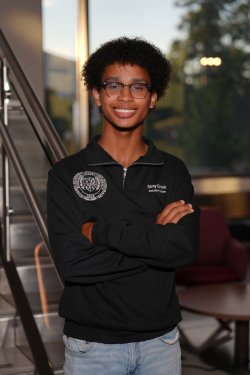 Danny Gonzalez Headshot