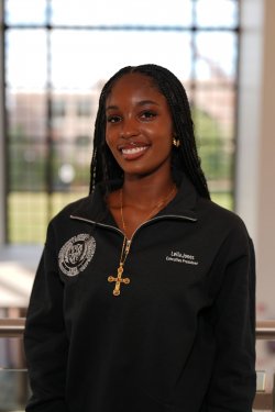 Leila Jones Headshot