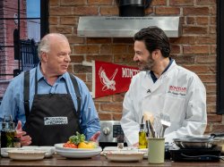 President Koppell and NJ gubernatorial candidate Steve Sweeney talking behind a kitchen island