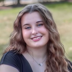 Headshot of Sarah Potter