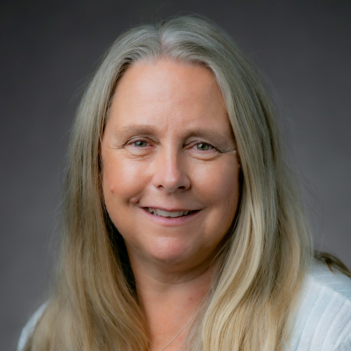 Photo of Beverly Dean