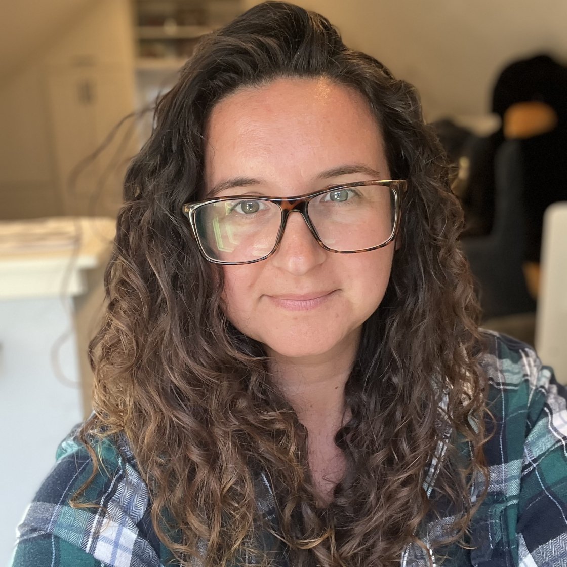 Photo of Lauren Davis