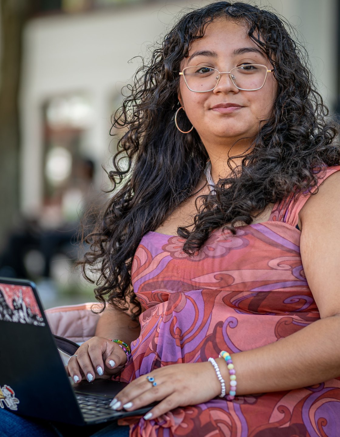 Honors student Sara Flores on campus