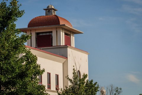 Cali campus building