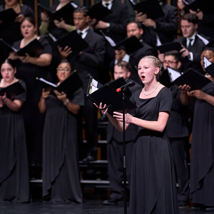 Cali Choir in concert