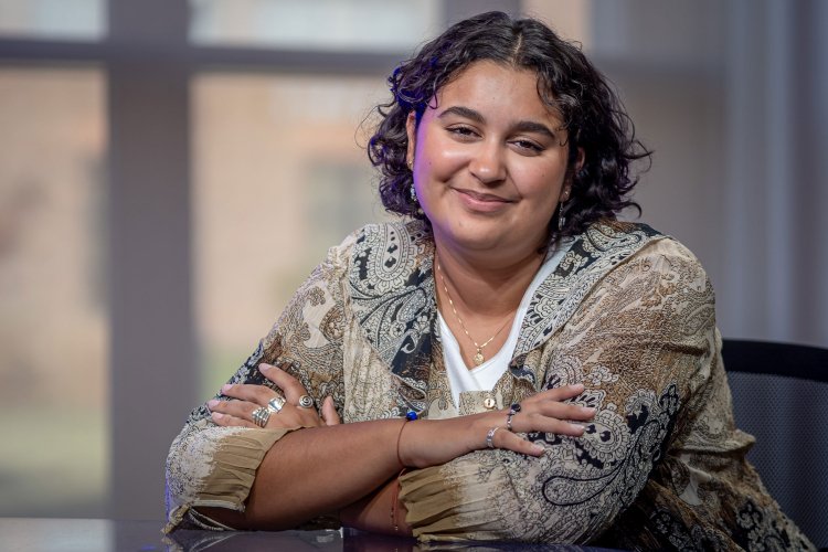 Dani Mazariegos with her hands crossed.