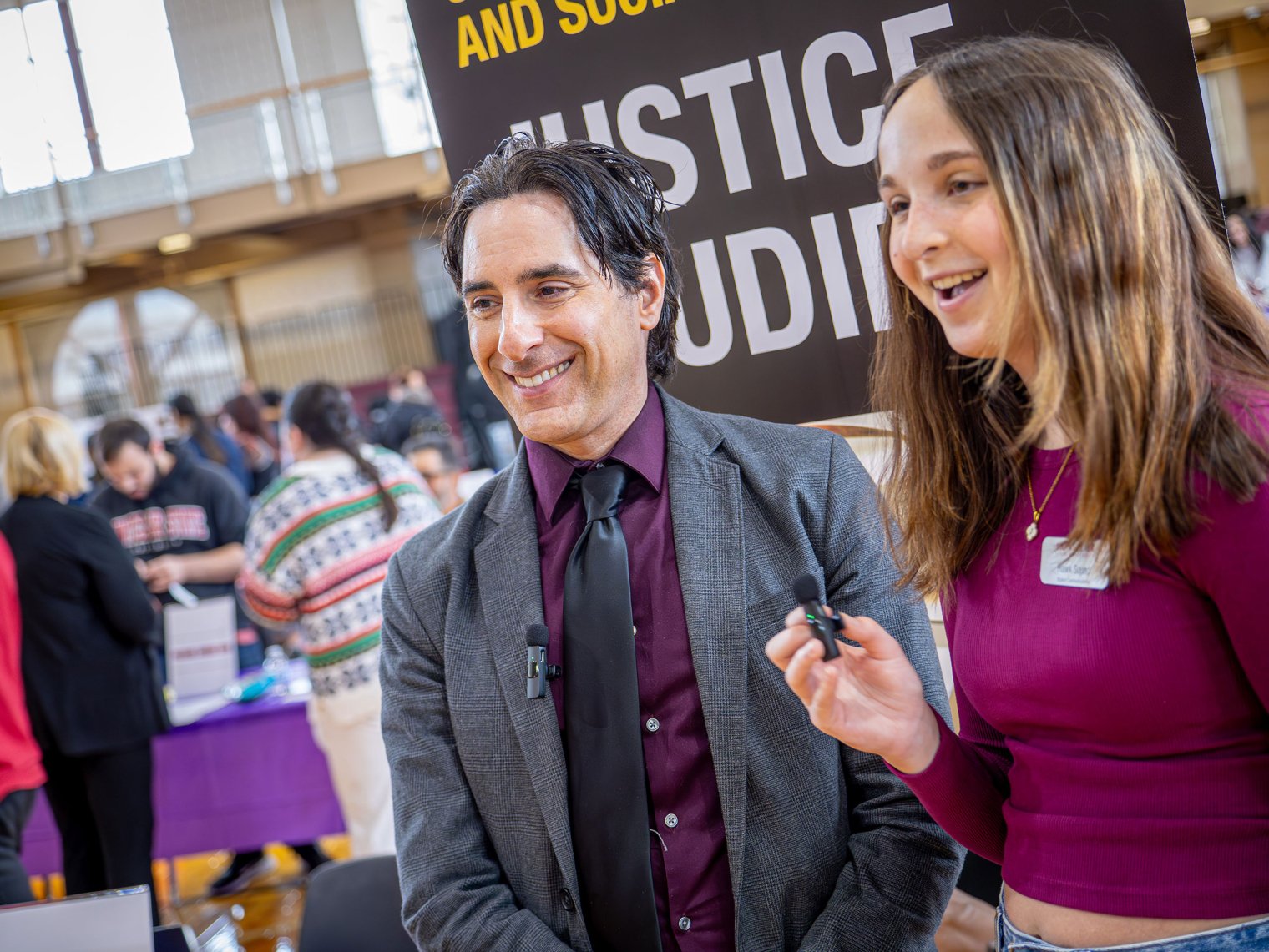 A student interviews an advisor.