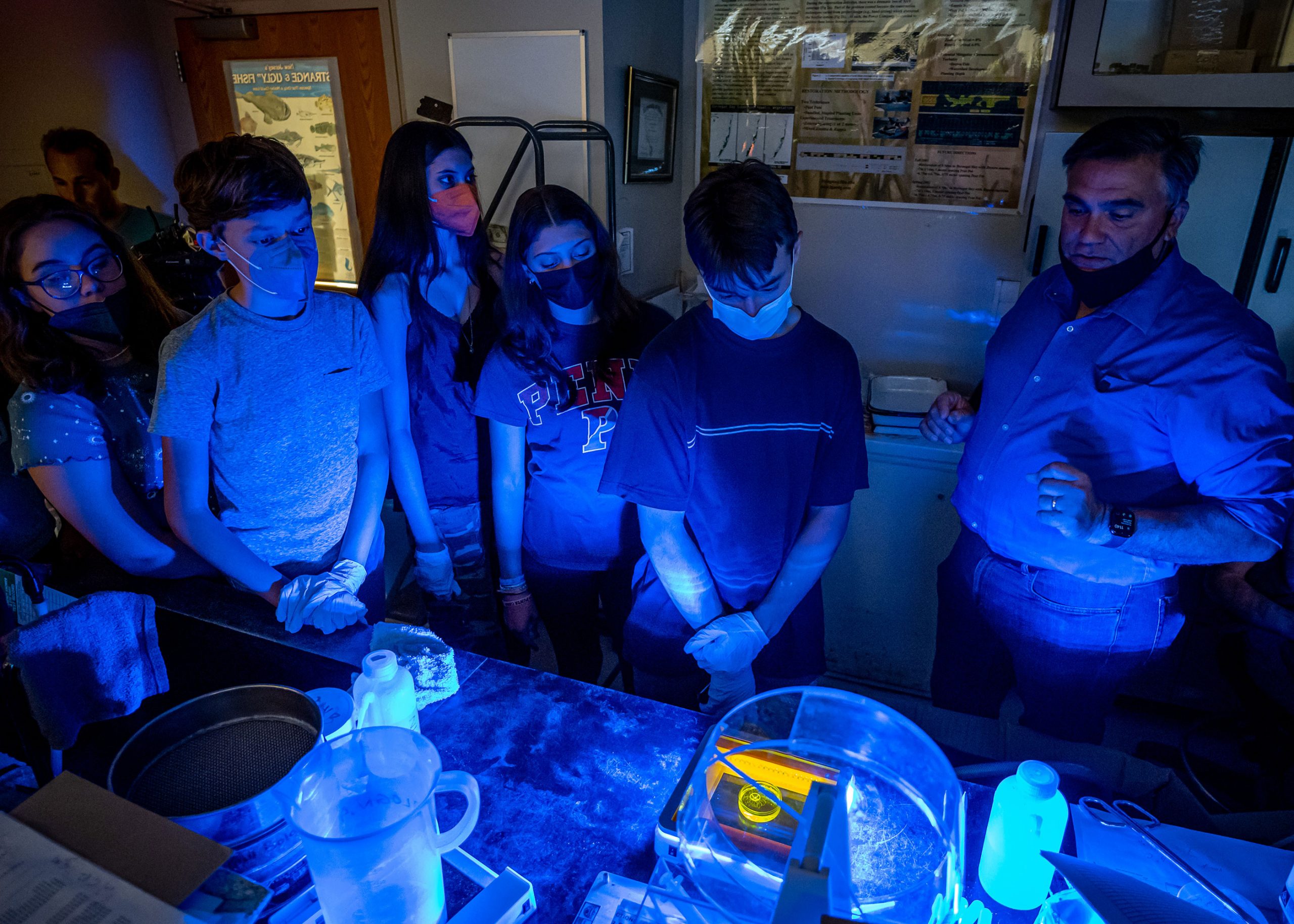 Weston scholars in Dr. Bologna's lab